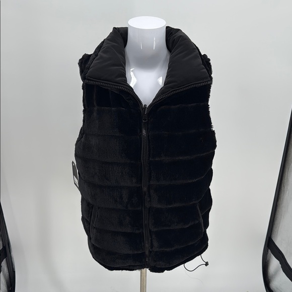 Ookie and Lala Carbon Puffer Vest Reversible to Grooved Faux Fur Size M NEW - Picture 2 of 15